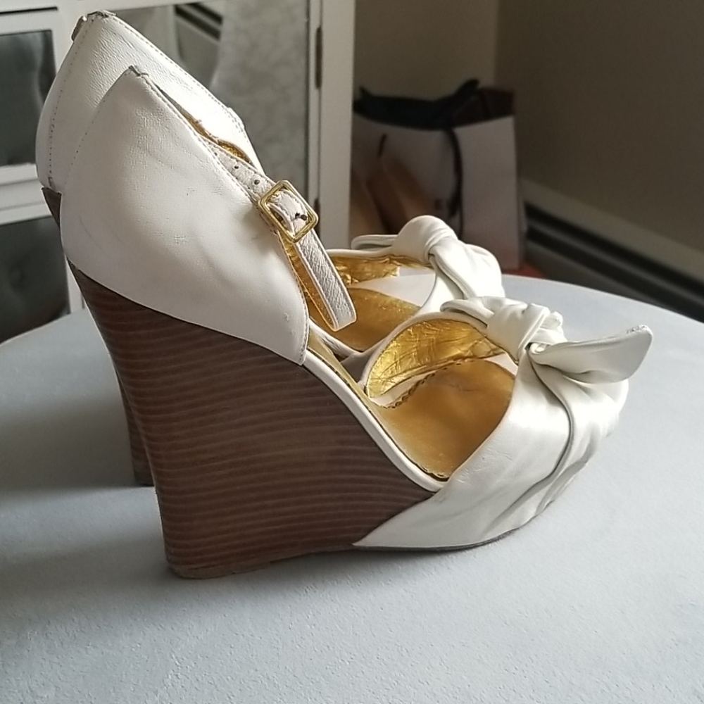 Bebe heels - Picture 2 of 4